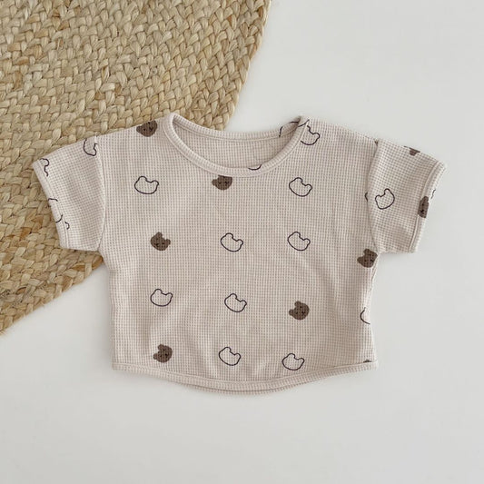 Kinder Waffle-Shirt mit süßem Allover Print braun