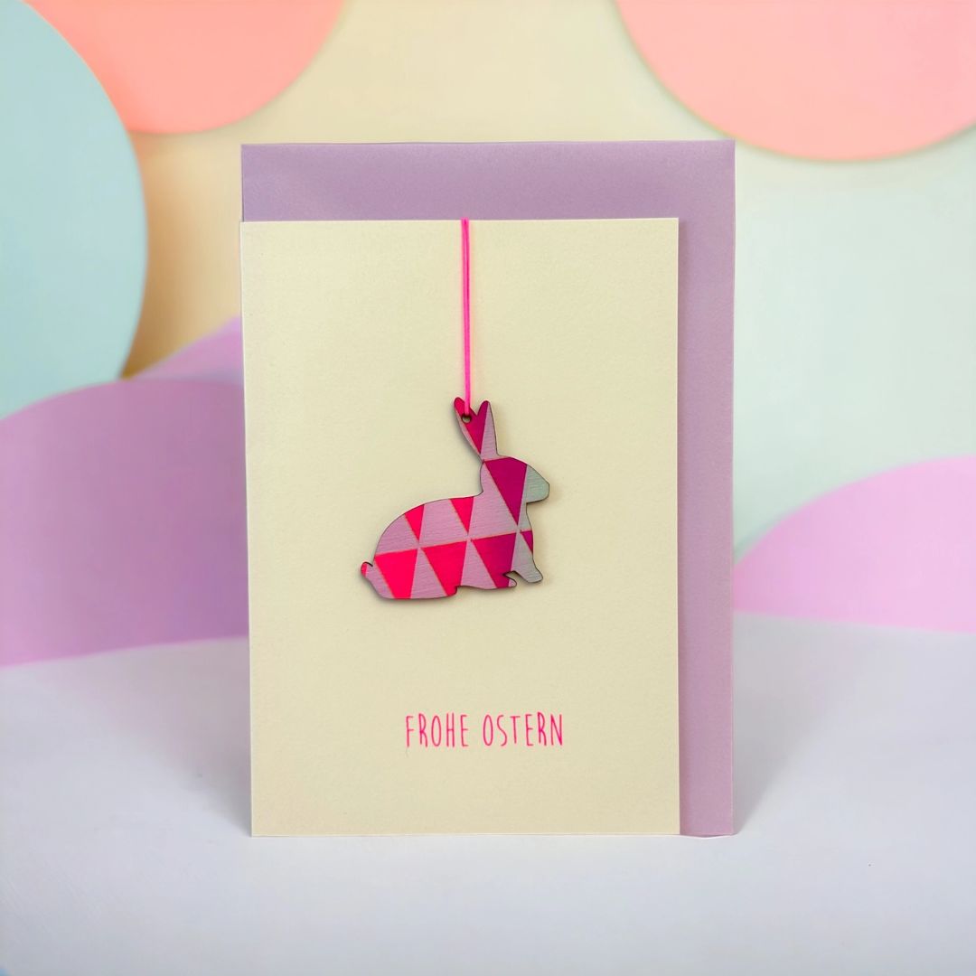 Klappkarte mit Hasen-Anhänger 'Frohe Ostern'