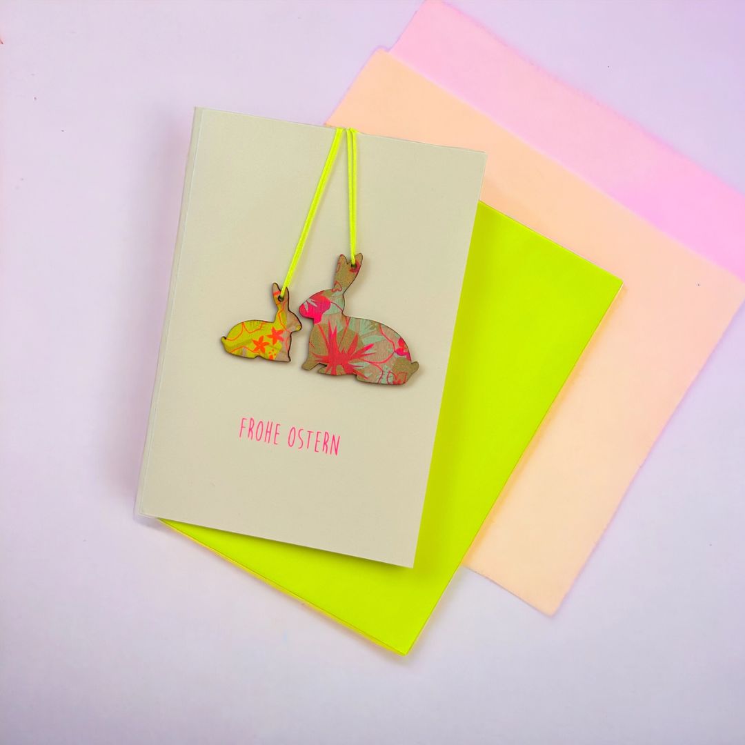 Klappkarte mit Hasen-Anhängern 'Frohe Ostern' 2
