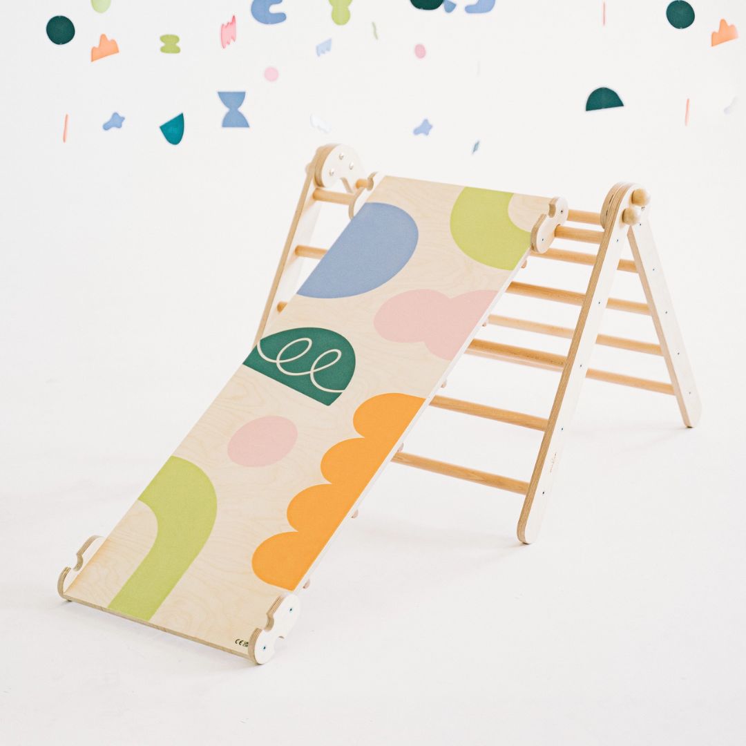 Kletterrampe und Rutsche perfekt für unser Kletterdreieck