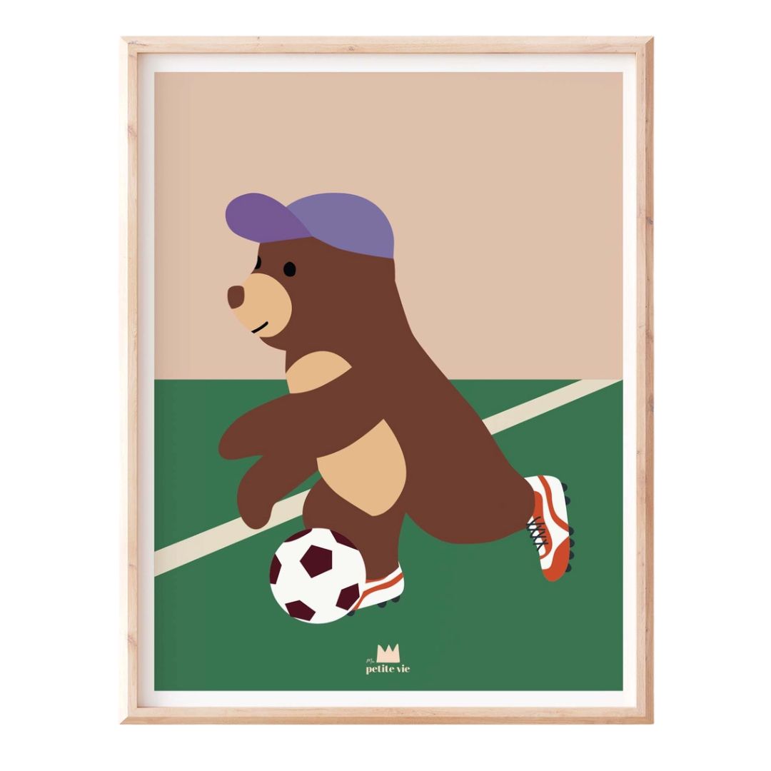 Kunstdruck 'Bär mit Mütze und Fußball' 30 x 40 cm