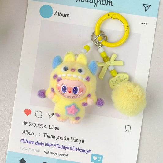 Labubu inspirierter Schlüsselanhänger 'Little Monster' gelb