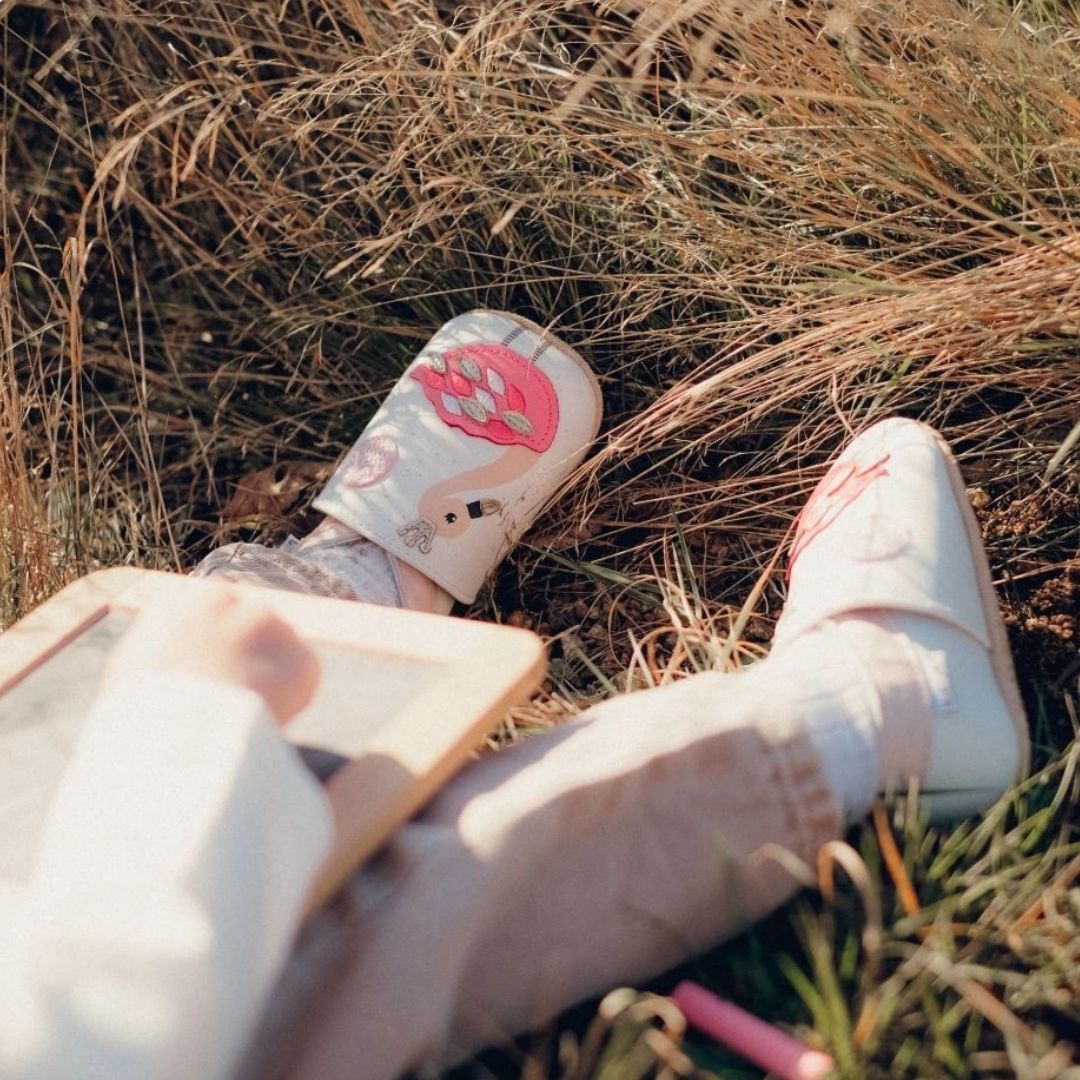 Kinder Hausschuhe aus Leder mit Flamingomotiv