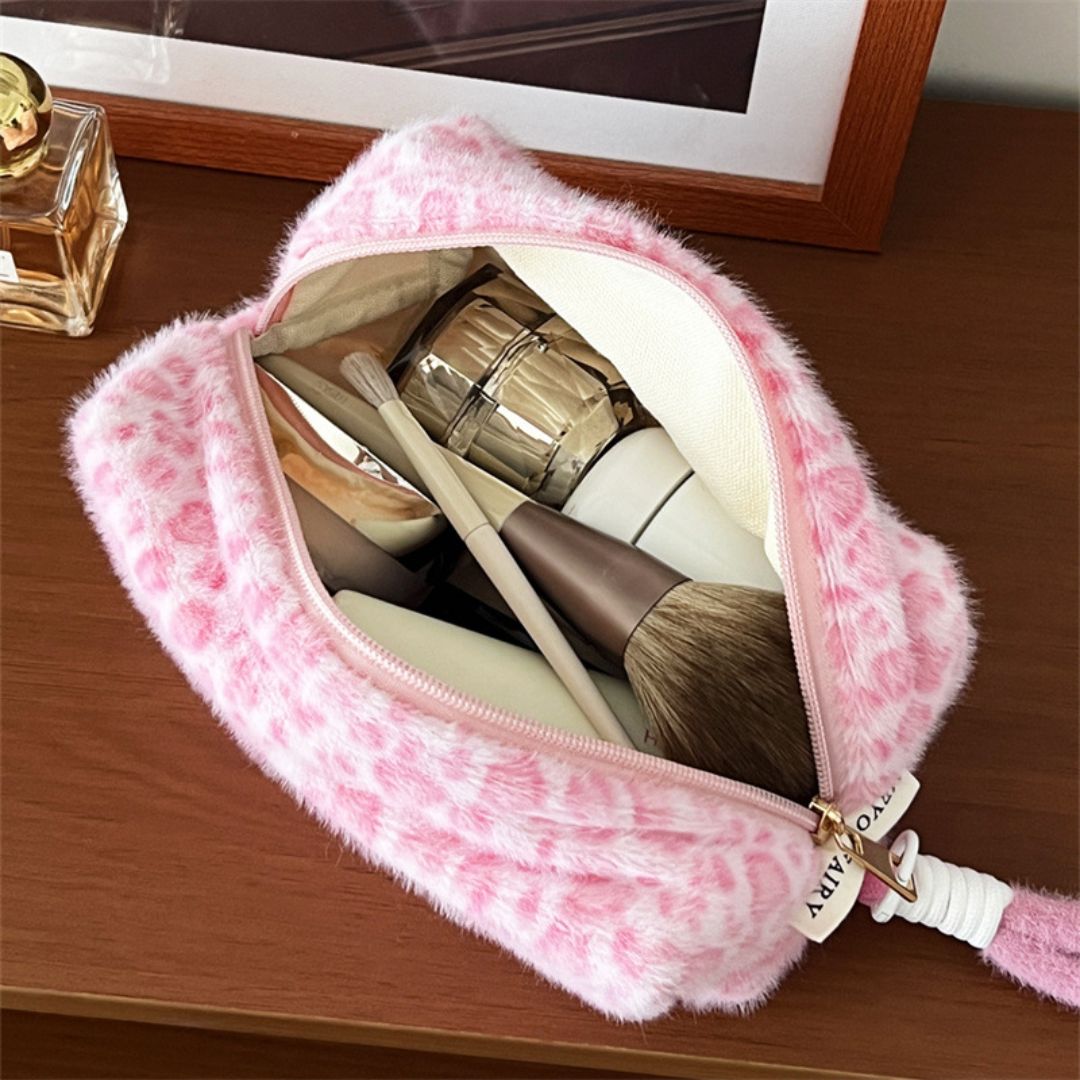 Makeup Tasche 'Romantic Retro Leopard Plush' pink