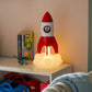 Rakete 3-in-1 Nachttischlampe Digitaluhr & Deckenprojektor