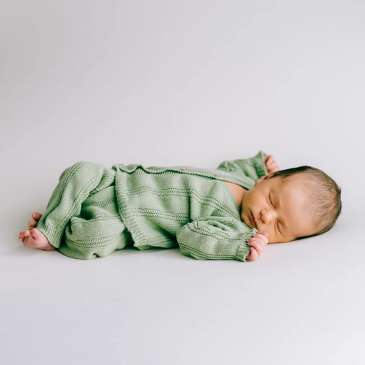 Neugeborenen Set aus Jacke und Hose grün