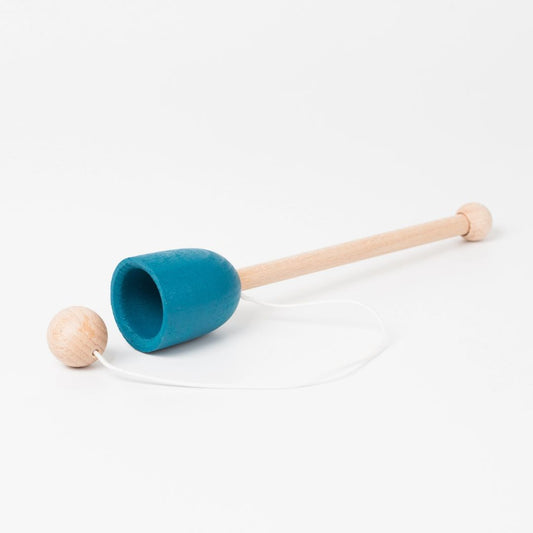 Kinderspielzeug mit kleinem Pokal 'Catch the ball' blau