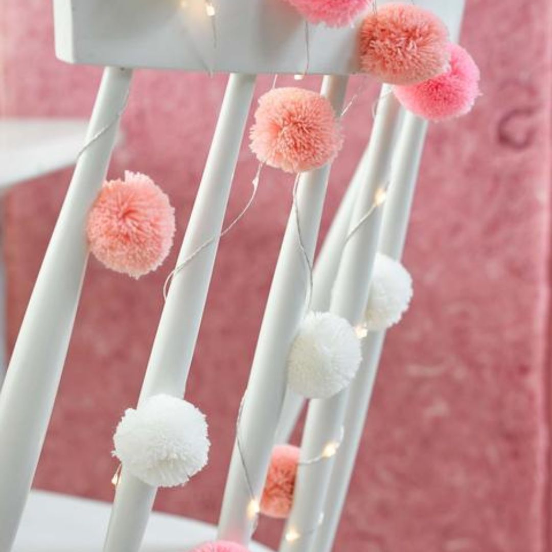 We Heart Pom Pom Lights, rosa