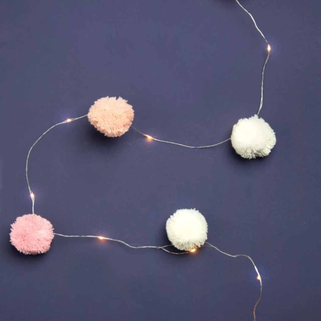 We Heart Pom Pom Lights, rosa