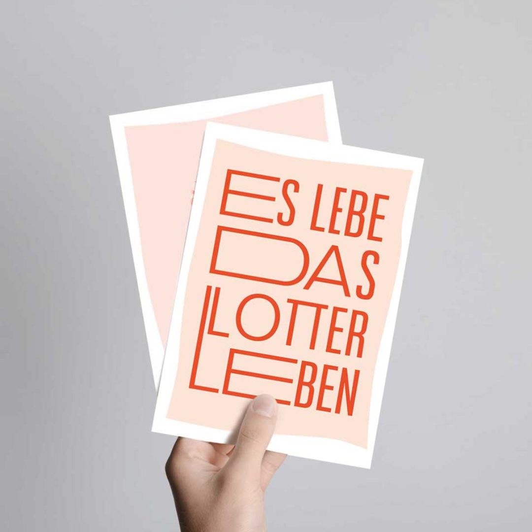 Postkarte mit Neondruck 'Es lebe das Lotterleben'