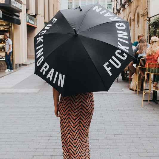 Schwarzer Regenschirm 'FUCKING RAIN' ∅ 106 cm