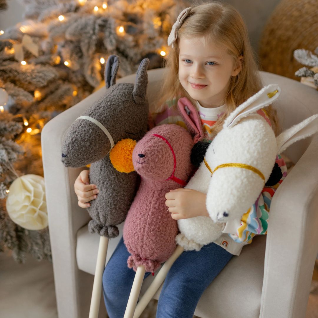 handgemachtes Steckenpferd 'Llama Alpaca' aus Leinen ecru