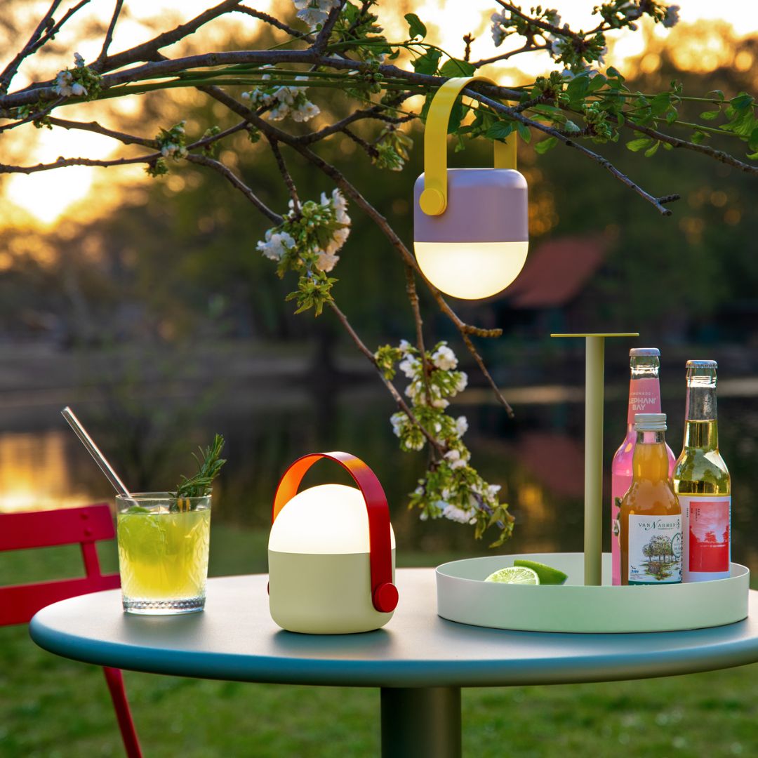 Tragbare LED Leuchte In und Outdoor 'OLE' lila