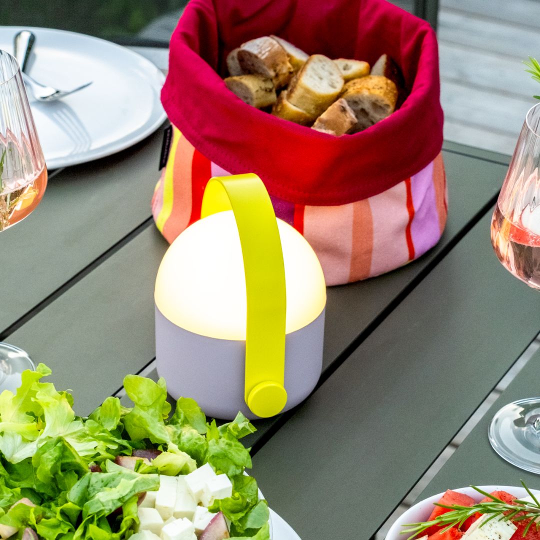 Tragbare LED Leuchte In und Outdoor 'OLE' lila