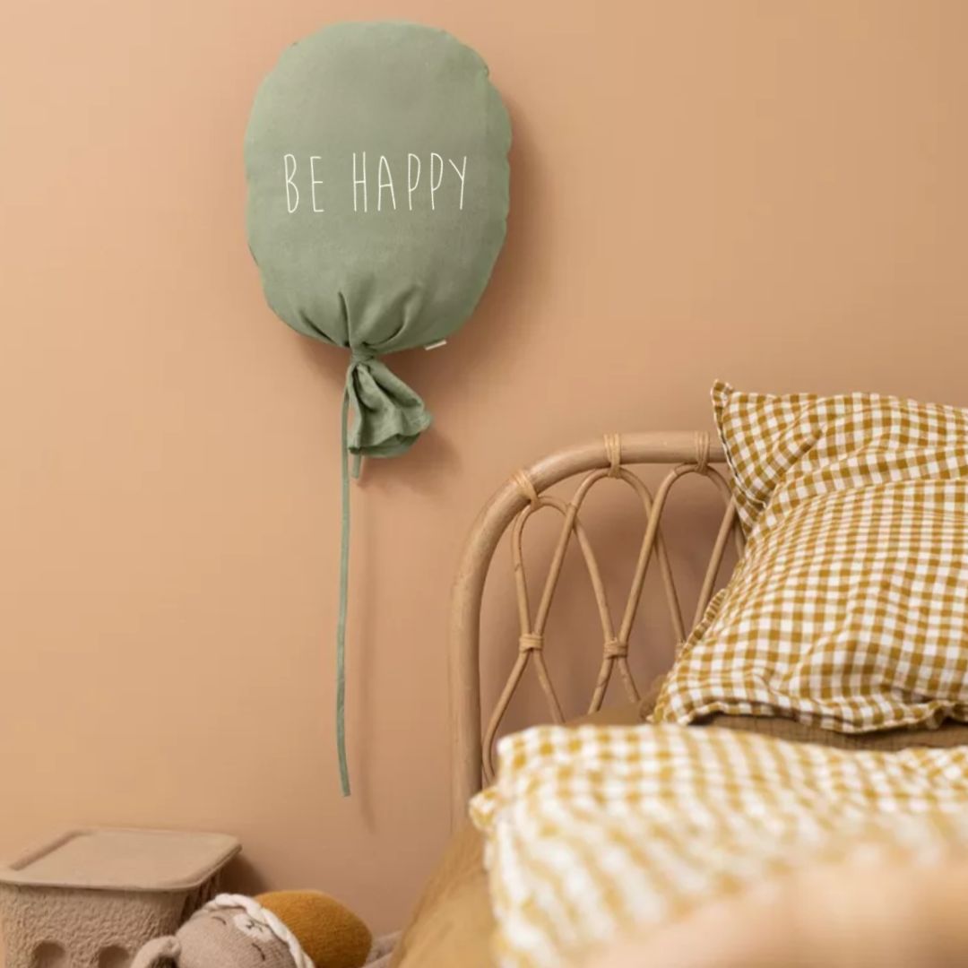 Wanddekoration Ballon grün personalisierbar
