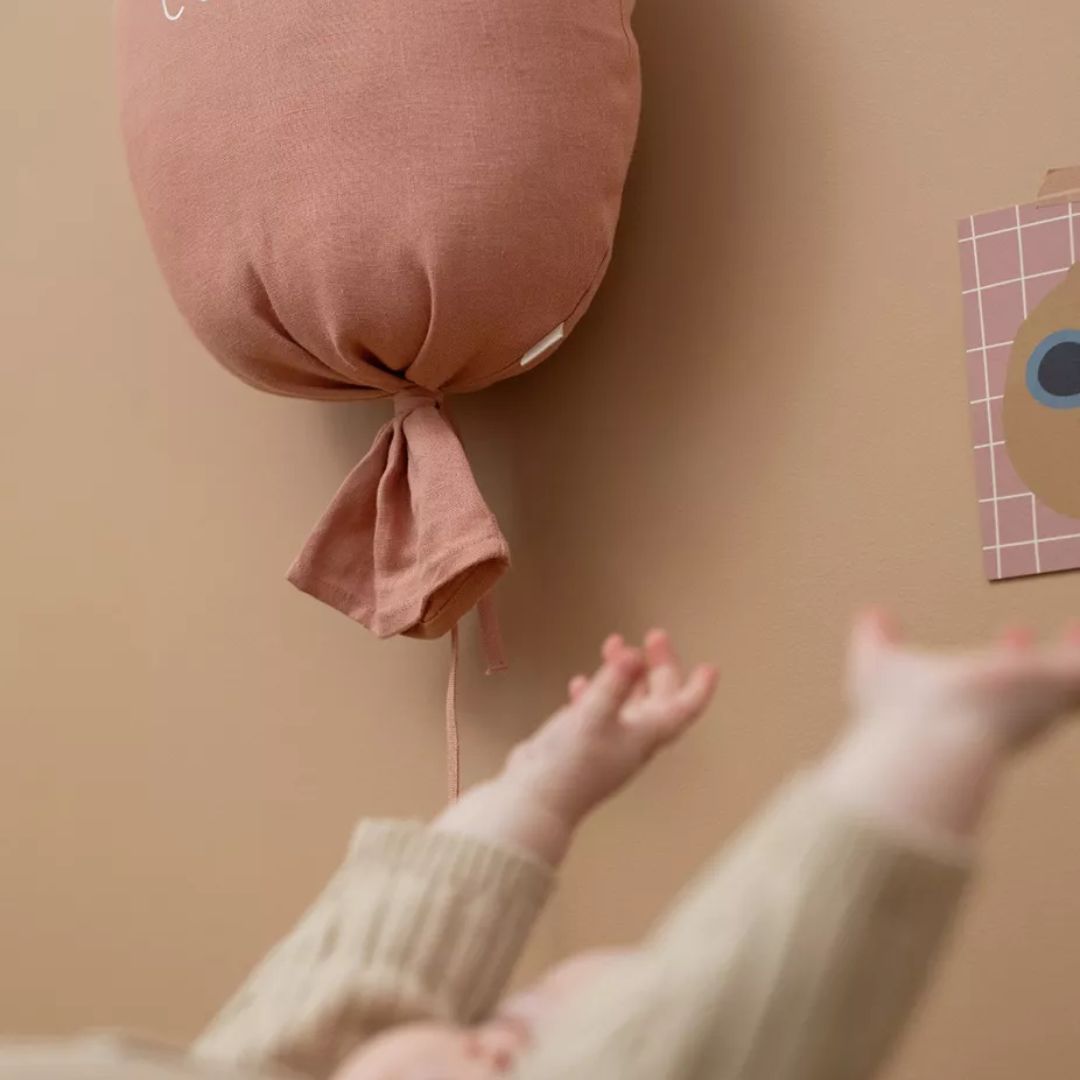 Wanddekoration Ballon rosa personalisierbar