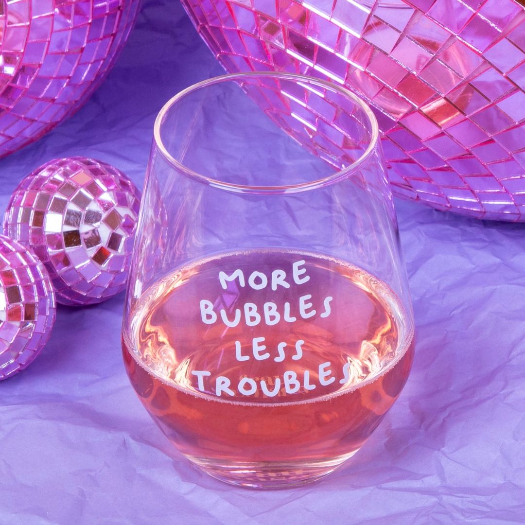 Stilvolles Weinglas 'More Bubbles Less Troubles'