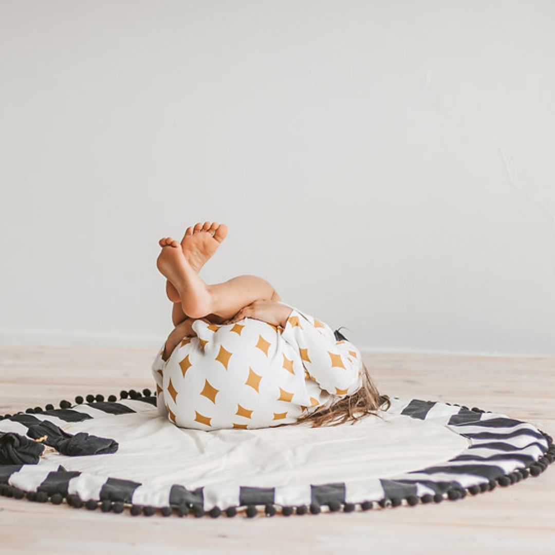 Monochrome Style Tipi Zelt für Kinder Streifen