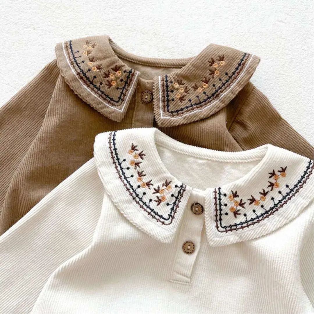Baby Body aus Cord mit besticktem Kragen weiß