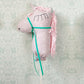 handgemachtes Steckenpferd aus Leinen rosa